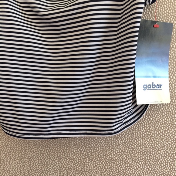 14 🆕 Gabar Swimsuit Top - Picture 3 of 7